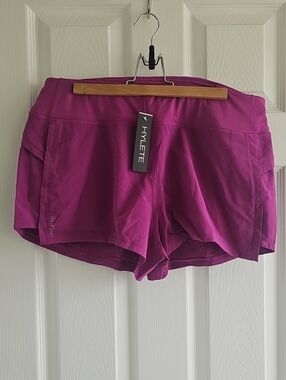 Hylete Women's Versa Athletic Short 3" XL - Peony